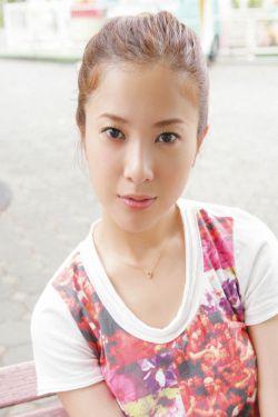 她的倔强